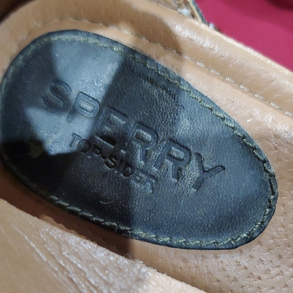 Sperry Green Heels with Criss-Cross Straps - Picture 2 of 8